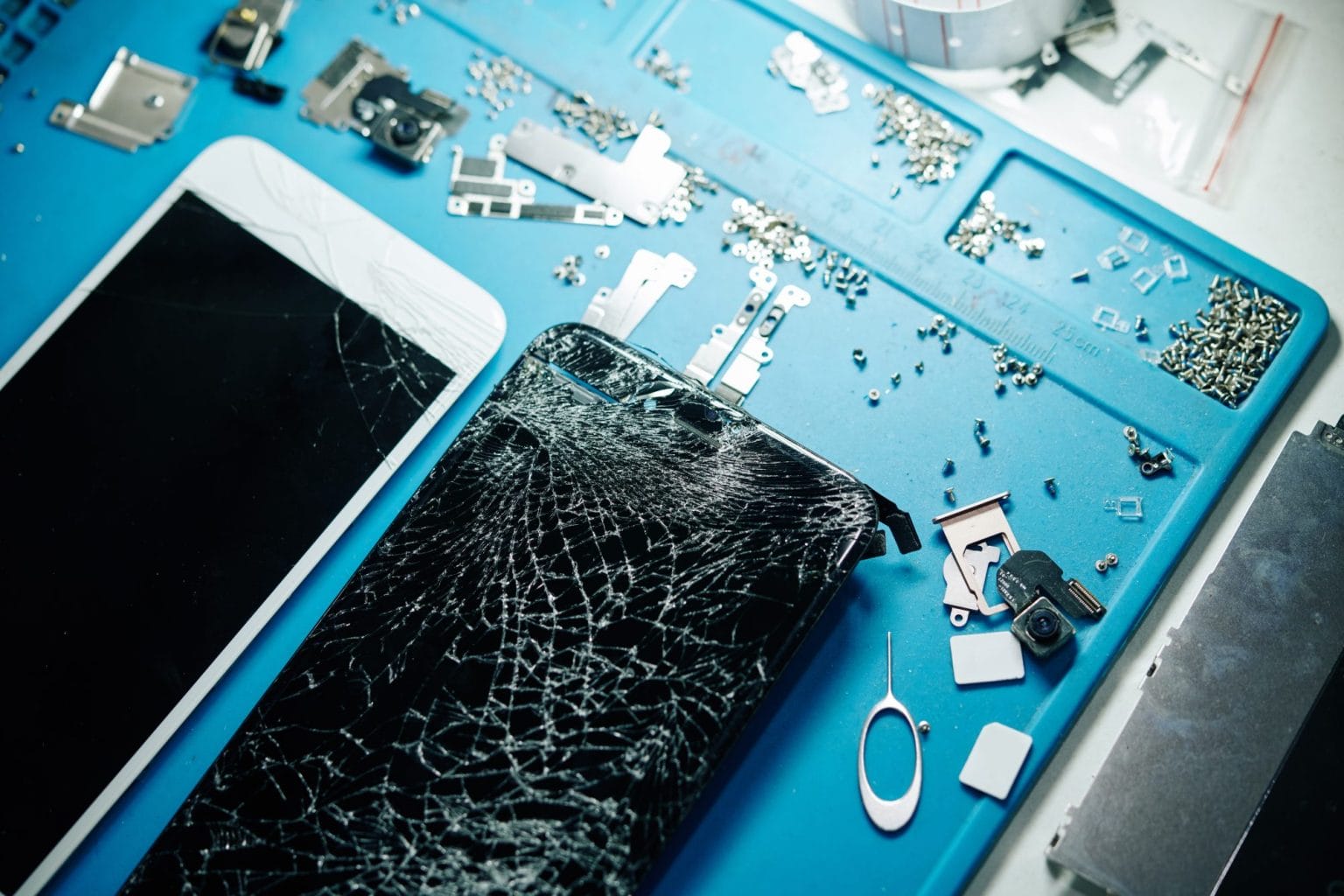 Broken smartphones and small screws